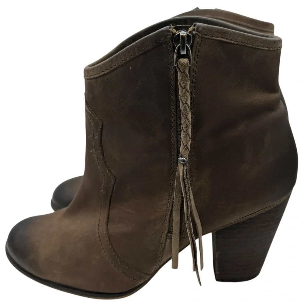 Aldo Dustar Women’s Dark Brown Ankle Booties w/ Stacked Heel -Size 40.5/ US 9.5